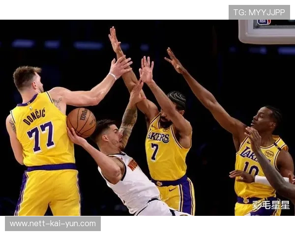 东契奇狂砍29+11+10助攻领衔湖人三连胜，里夫斯26+11火力全开，nba东契奇集锦