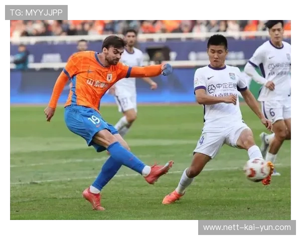 中超-瓦科建功泽卡头球破门 泰山2-1胜十人津门虎，中超瓦卡索