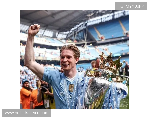 德布劳内边路倒三角再次奏效,曼城前场灵性十足 德布劳内边路倒三角再次奏效,曼城前场灵性十足